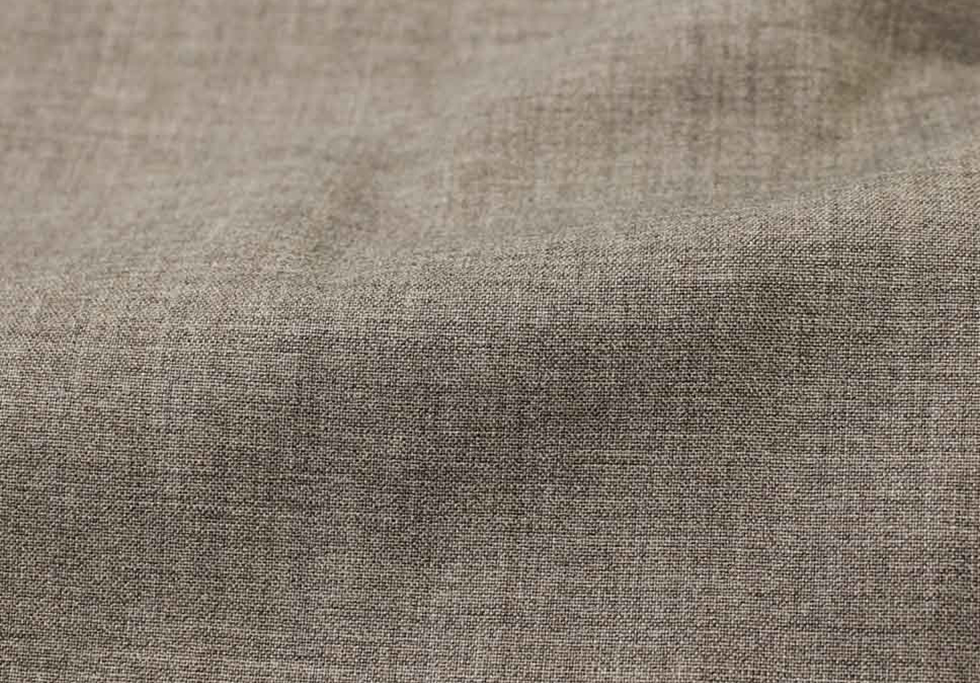 都会的なリラックススタイル。エフォートレスジャケット＆スラックスのセットアップ